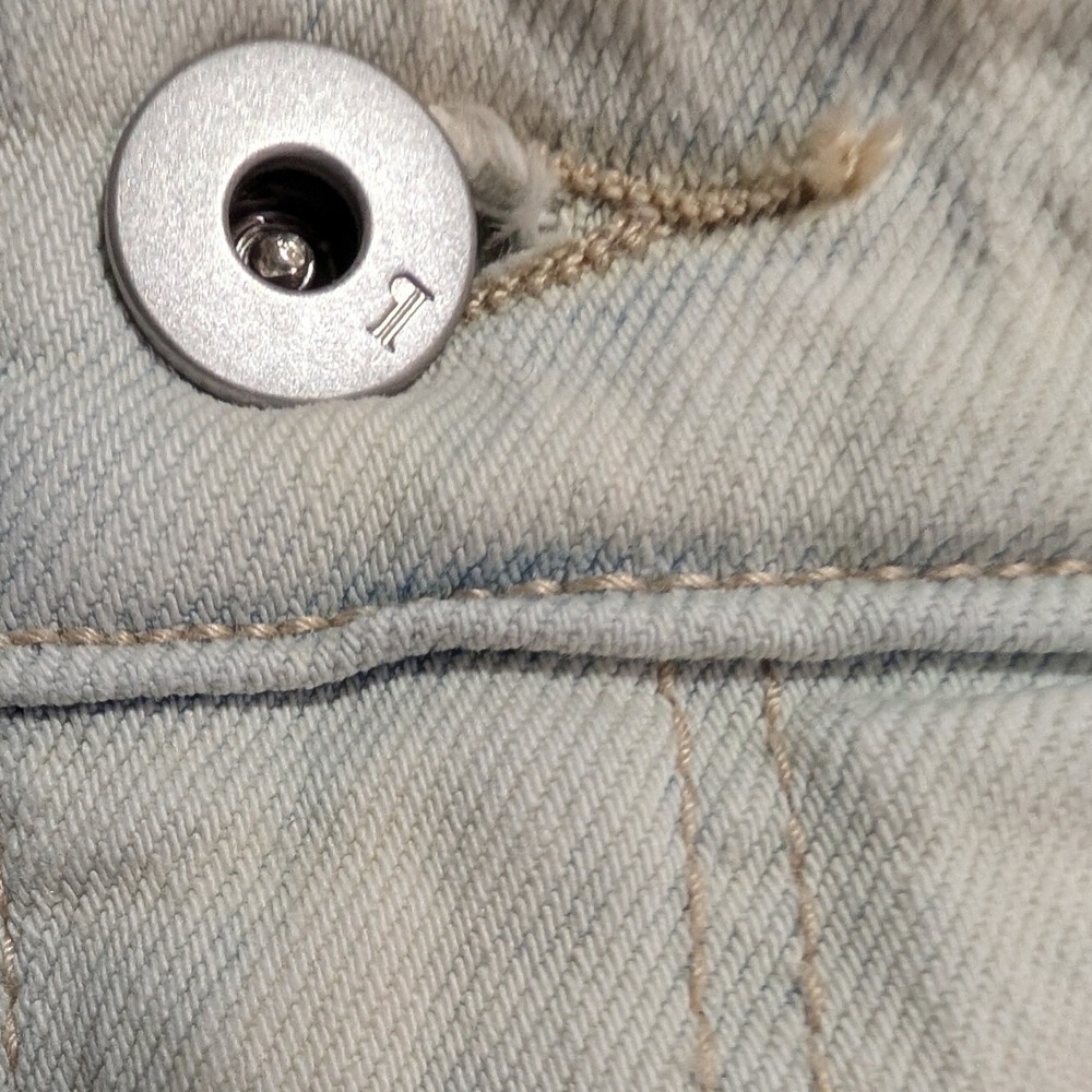 Pilcro and the Letterpress Anthropologie Slim Boyfriend Floral Denim 26 Shorts - Picture 7 of 11